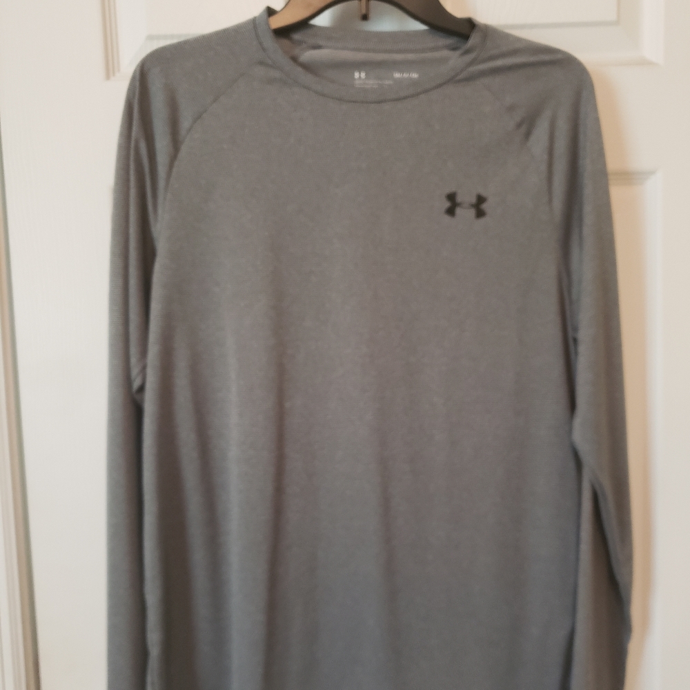 NWT Under Armour Gray HeatGear L/S Shirt Men Small